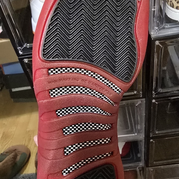 Jordan 12 Cherry - Picture 4 of 6